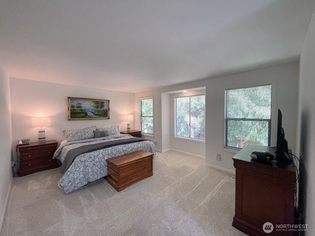 20714 NE 43rd Street, Sammamish, WA 98074