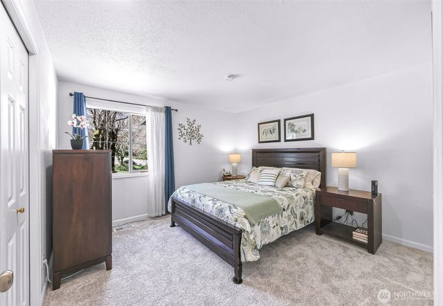 20714 NE 43rd Street, Sammamish, WA 98074
