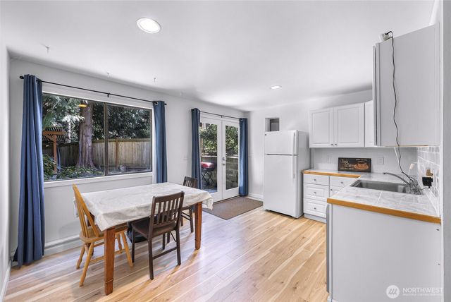 20714 NE 43rd Street, Sammamish, WA 98074