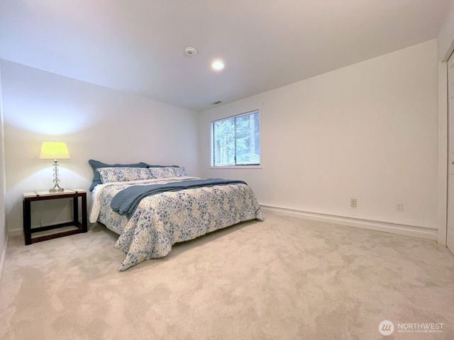 20714 NE 43rd Street, Sammamish, WA 98074