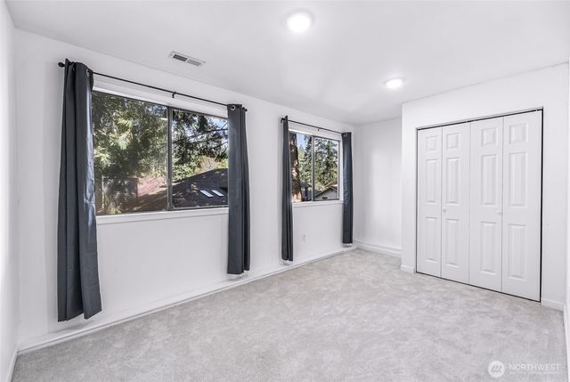 20714 NE 43rd Street, Sammamish, WA 98074