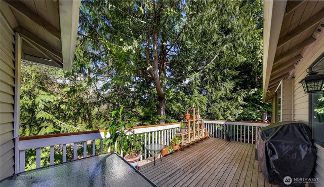 20714 NE 43rd Street, Sammamish, WA 98074