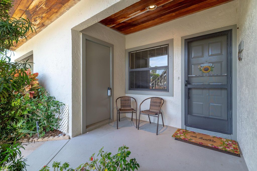 6295 SE Charleston Place 101, Hobe Sound, FL 33455