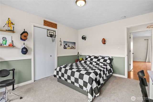 21 Monroe Drive, Cathlamet, WA 98612