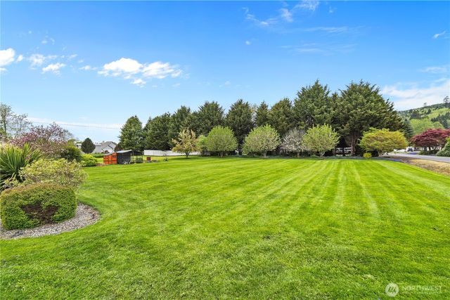 21 Monroe Drive, Cathlamet, WA 98612