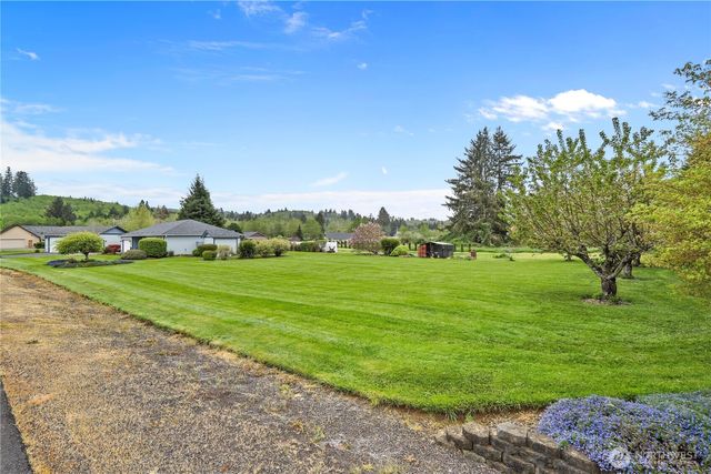 21 Monroe Drive, Cathlamet, WA 98612