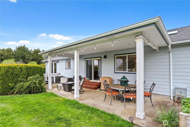 21 Monroe Drive, Cathlamet, WA 98612