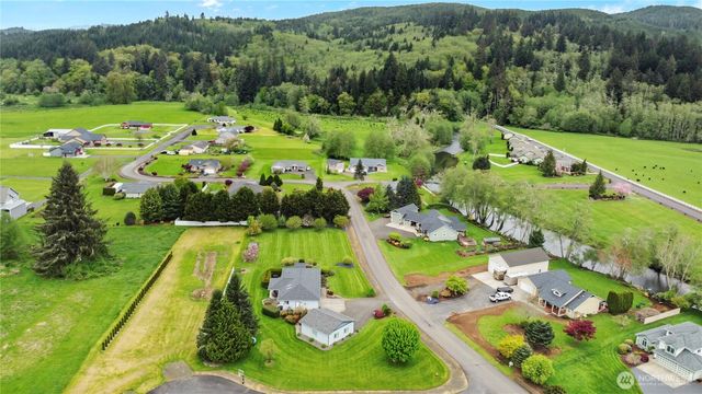 21 Monroe Drive, Cathlamet, WA 98612