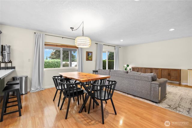 21 Monroe Drive, Cathlamet, WA 98612
