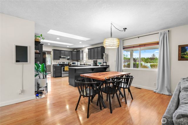 21 Monroe Drive, Cathlamet, WA 98612