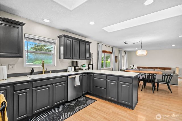 21 Monroe Drive, Cathlamet, WA 98612