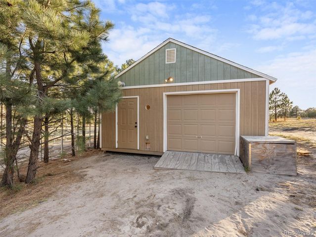 35725 Darting Bird Ride, Elizabeth, CO 80107