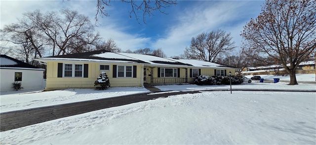 9500 Buena Vista Street, Overland Park, KS 66207