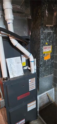 9500 Buena Vista Street, Overland Park, KS 66207