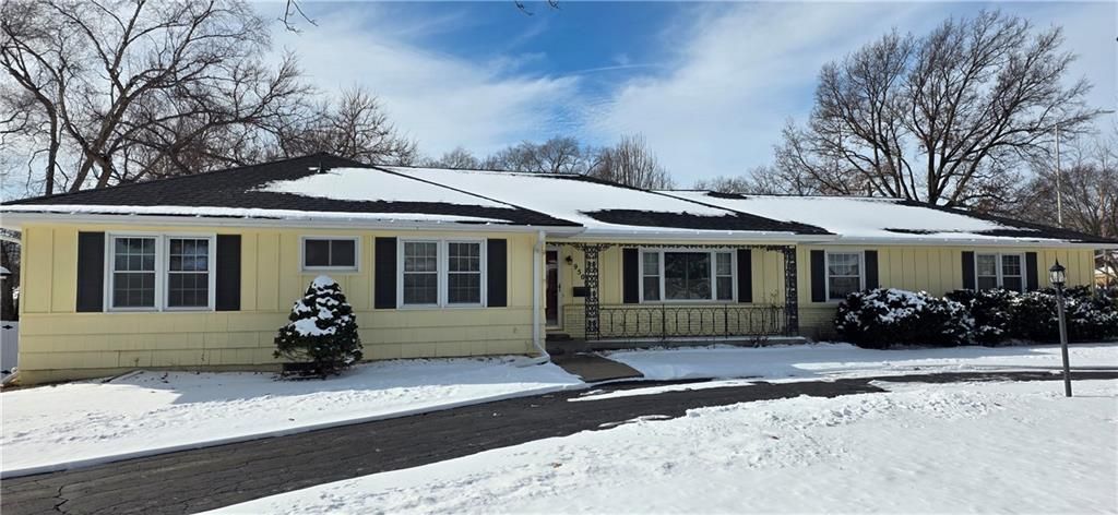 9500 Buena Vista Street, Overland Park, KS 66207