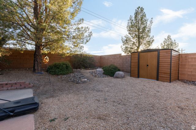59 W 1965 S, Washington, UT 84780