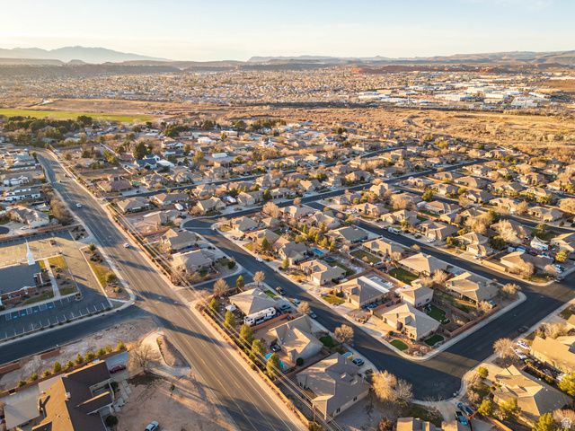 59 W 1965 S, Washington, UT 84780
