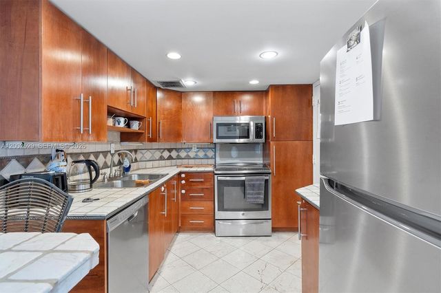 300 Bayview Drive 1503, Sunny Isles Beach, FL 33160