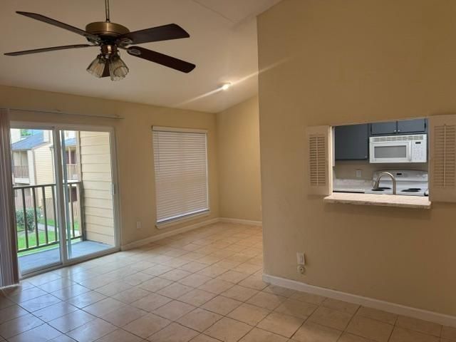 16111 Aspenglenn Drive 908, Houston, TX 77084