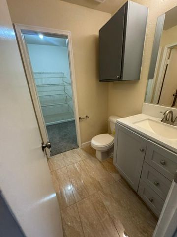 16111 Aspenglenn Drive 908, Houston, TX 77084