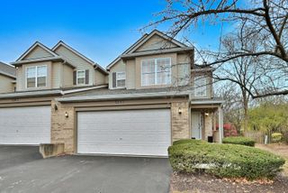 3207 Foxridge Court, Woodridge, IL 60517