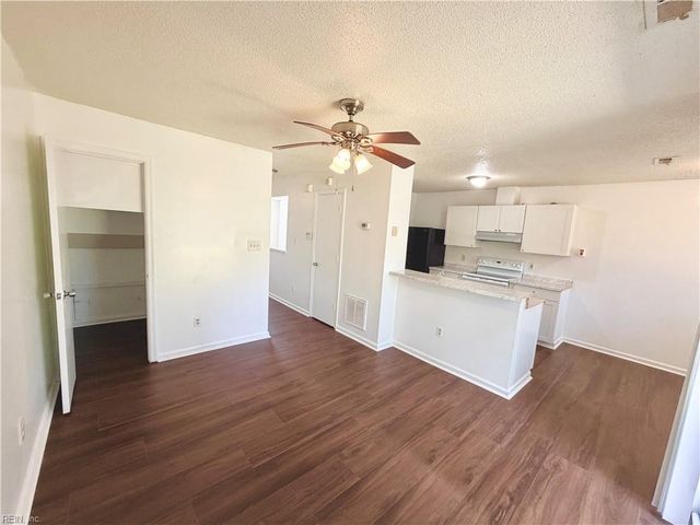 3404 Clover Meadows DR, Chesapeake, VA 23321