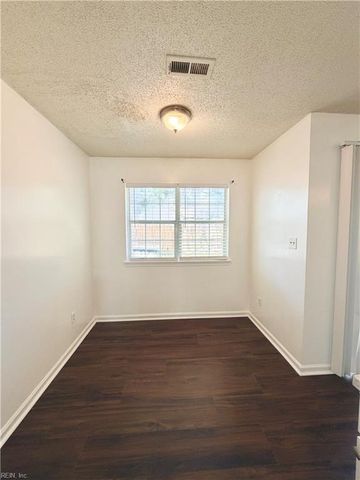 3404 Clover Meadows DR, Chesapeake, VA 23321