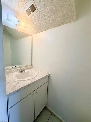 3404 Clover Meadows DR, Chesapeake, VA 23321