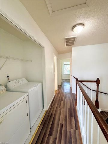 3404 Clover Meadows DR, Chesapeake, VA 23321