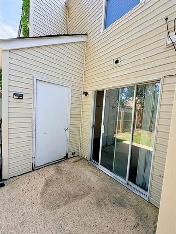 3404 Clover Meadows DR, Chesapeake, VA 23321