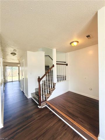3404 Clover Meadows DR, Chesapeake, VA 23321