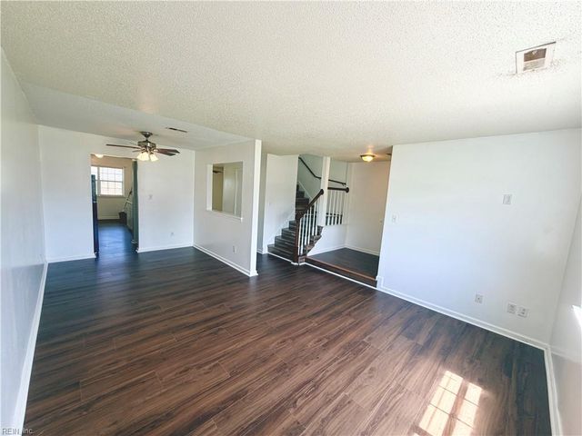 3404 Clover Meadows DR, Chesapeake, VA 23321