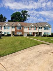 3404 Clover Meadows DR, Chesapeake, VA 23321