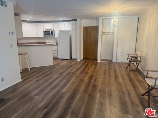 4260 Via Arbolada 220, Los Angeles, CA 90042