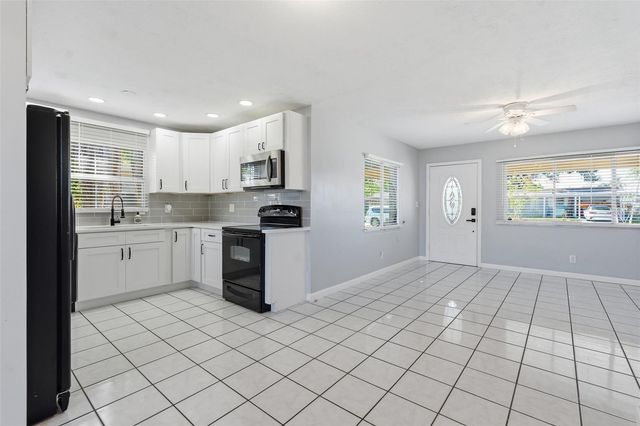 5501 96TH AVENUE N, Pinellas Park, FL 33782