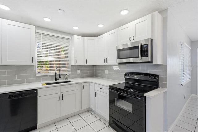 5501 96TH AVENUE N, Pinellas Park, FL 33782