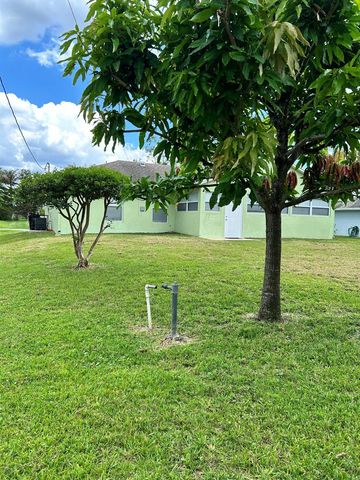 367 SW Donna Terrace, Port St. Lucie, FL 34984