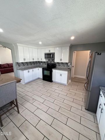 928 E Davis Street, Burlington, NC 27215