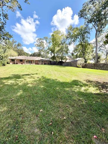10400 Mollylea Dr, Baton Rouge, LA 70815
