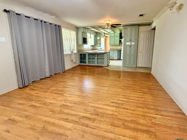 10400 Mollylea Dr, Baton Rouge, LA 70815