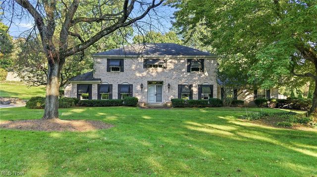 6151 Southern Hills Court, Canfield, OH 44406