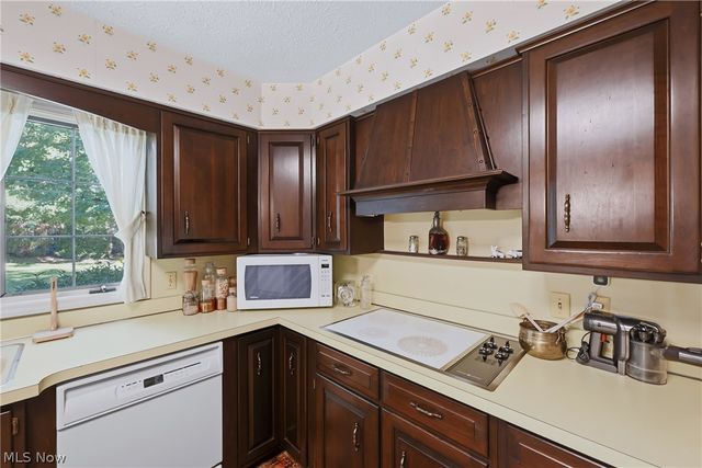 6151 Southern Hills Court, Canfield, OH 44406