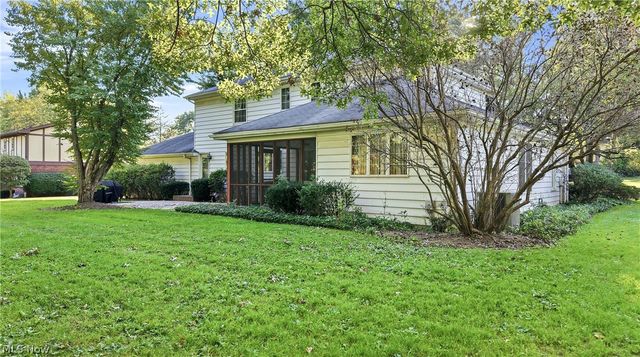 6151 Southern Hills Court, Canfield, OH 44406