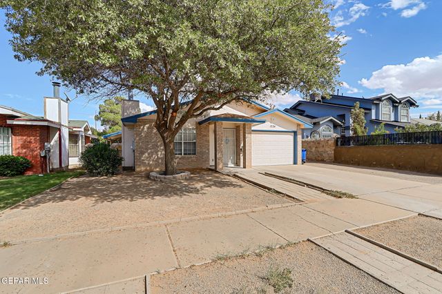 1724 GAMBEL QUAIL Drive, El Paso, TX 79936