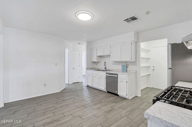 1724 GAMBEL QUAIL Drive, El Paso, TX 79936