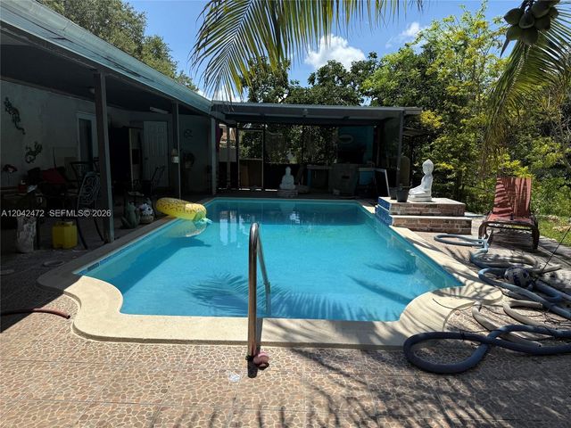 15201 SW 272nd St, Homestead, FL 33032