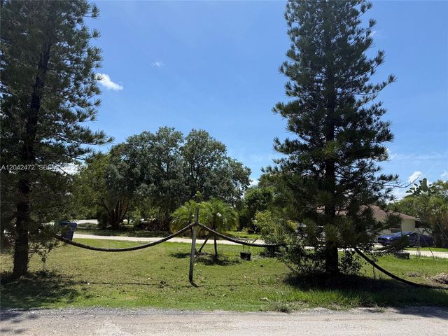 15201 SW 272nd St, Homestead, FL 33032