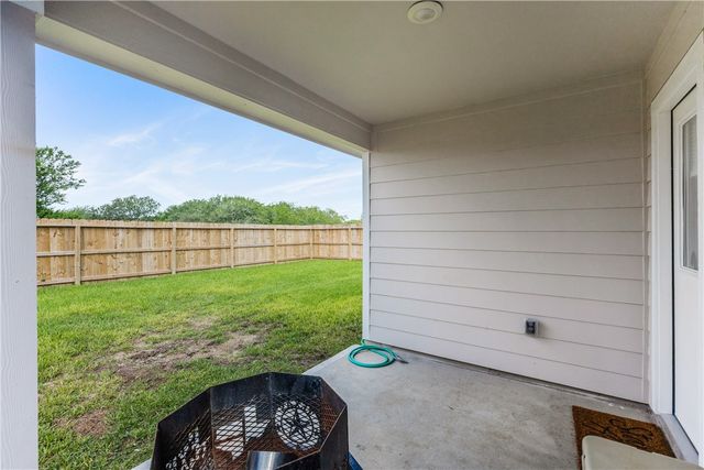 1905 Osbert Nelly Dr, Corpus Christi, TX 78417