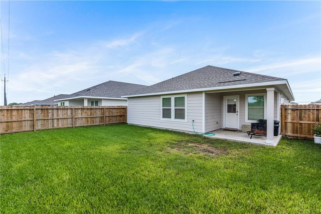 1905 Osbert Nelly Dr, Corpus Christi, TX 78417