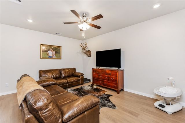 1905 Osbert Nelly Dr, Corpus Christi, TX 78417